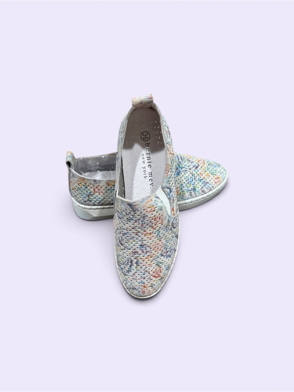 Bernie Mev Woven Slip On Shoes Womens Size 6 Comfort Lightweight Cute